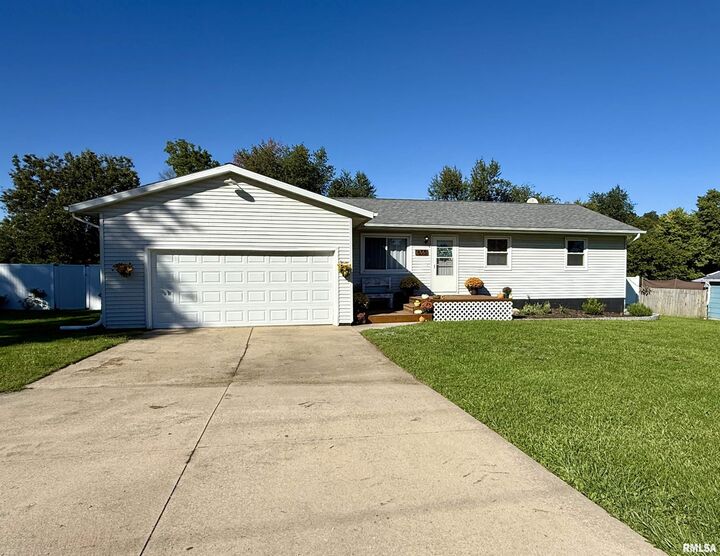 Property Photo: 655 William Drive IL 61448