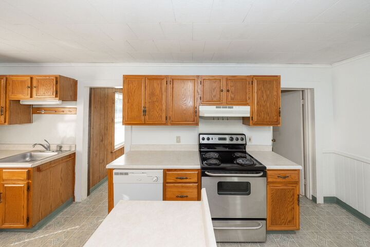 Property Photo: 651 N. Main St. 1 MA 01540