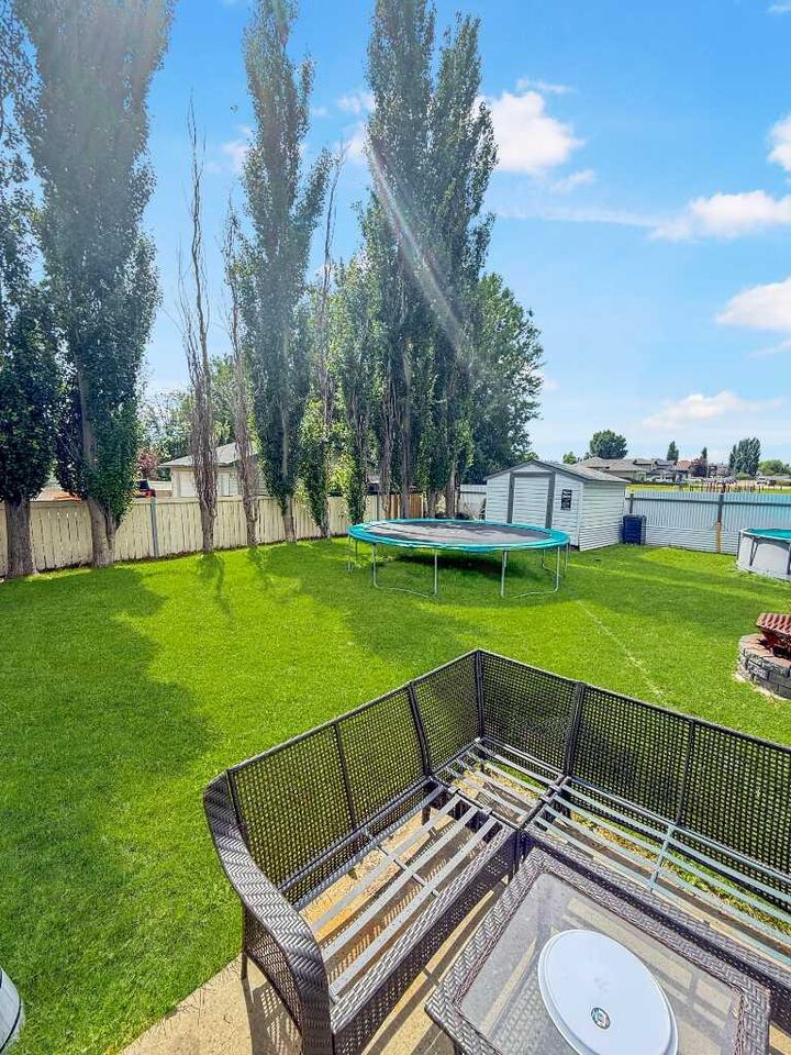Property Photo:  54 Olson Crescent  AB T7S 1T9 