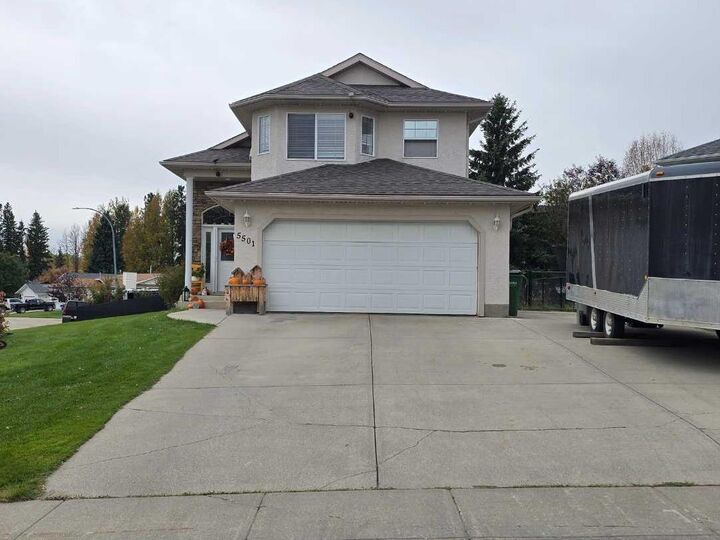 Property Photo:  5501 17 Avenue  AB T7E 1X1 