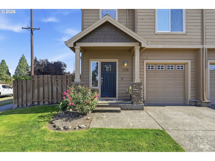 Property Photo:  1738 N Manzanita St  OR 97013 