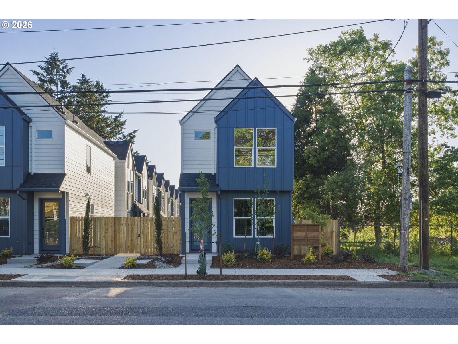 Property Photo: 7045 SE 60th Ave OR 97206
