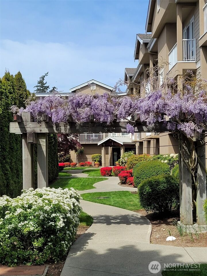 Property Photo:  1854 NW 195th Street 205  WA 98177 