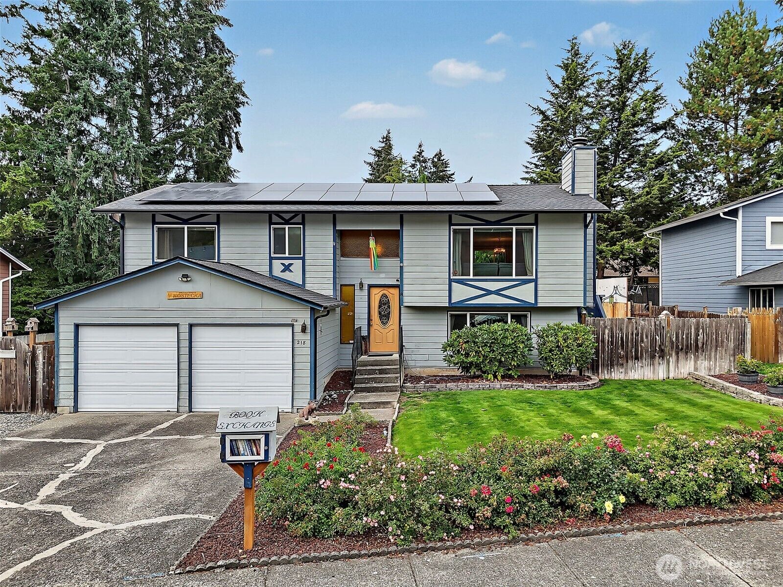 Property Photo:  218 S 317th Place  WA 98003 