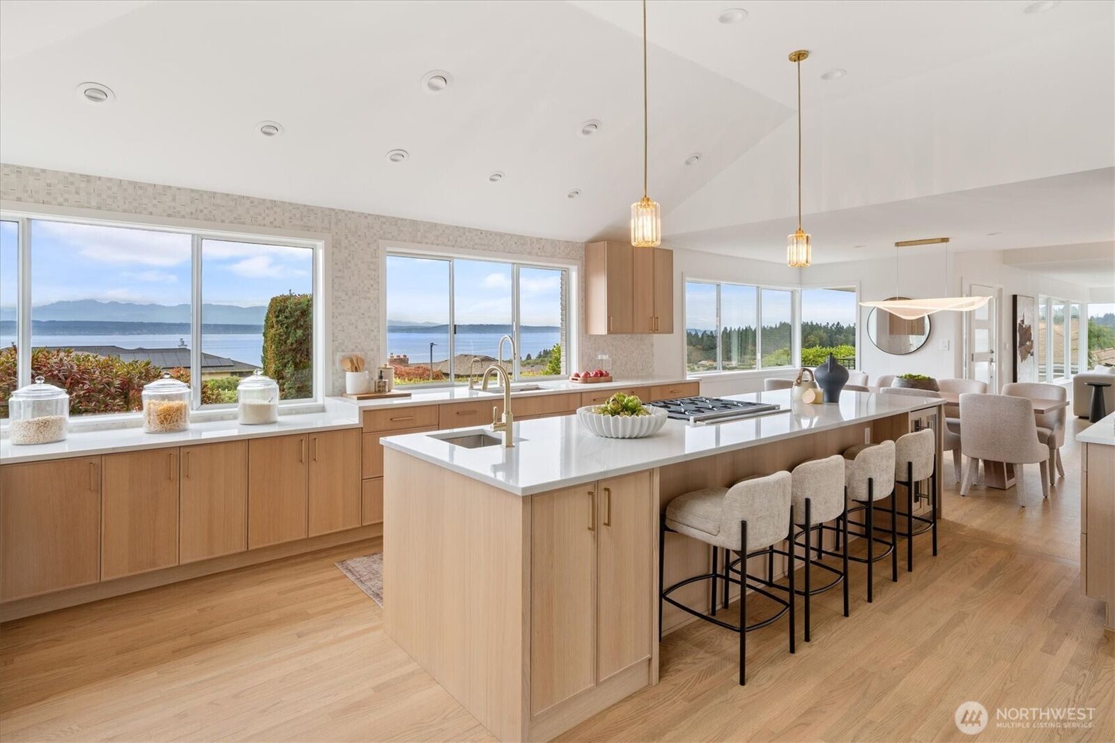 Property Photo: 17730 14th Avenue NW WA 98177