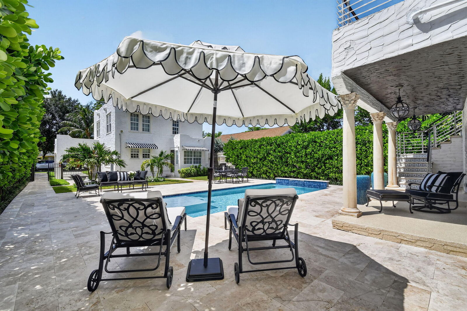 Property Photo: 807 Ardmore Road FL 33401