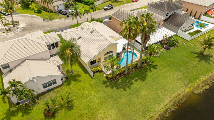 Property Photo: 5535 NW 54th Circle FL 33073