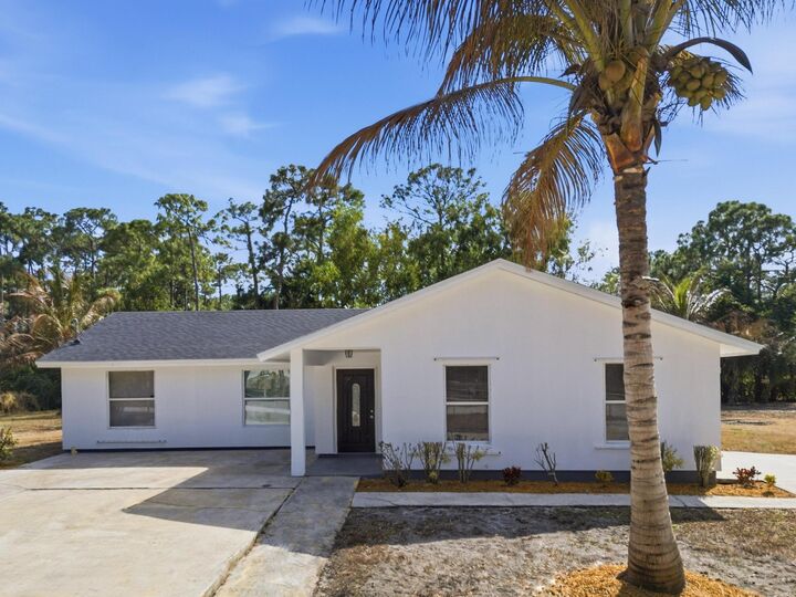 Property Photo:  14242 77th Place N  FL 33470 