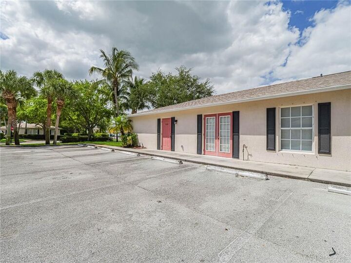 Property Photo:  528 13th Place 528  FL 32960 