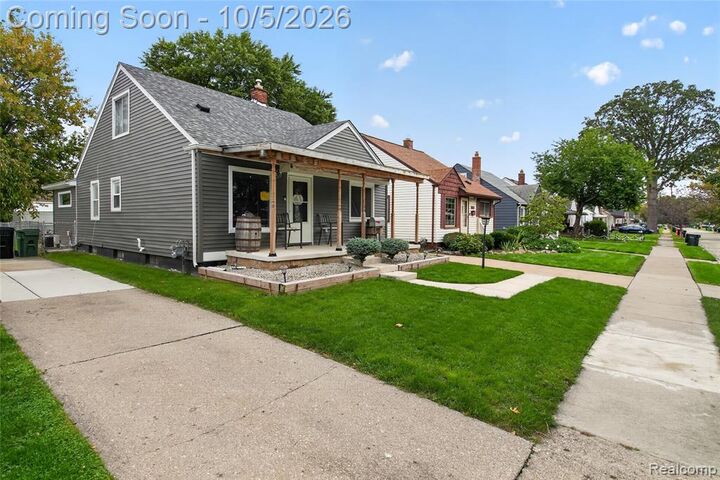 Property Photo: 14924 Euclid Avenue MI 48101