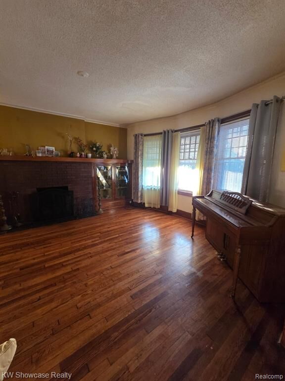 Property Photo: 917 Burlingame Street MI 48202