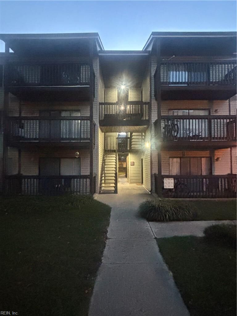 Property Photo:  144 Wells Ct 2  VA 23666 