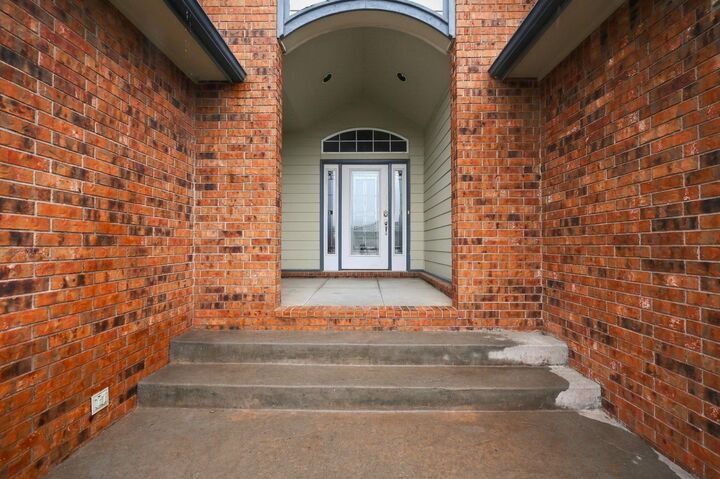 Property Photo: 1409 S Shiloh KS 67207