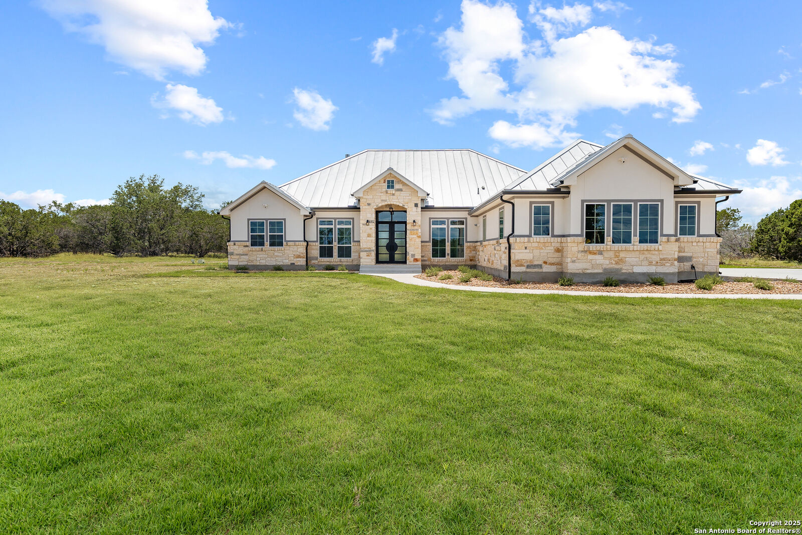 Property Photo: 3828 Palomino Spgs TX 78003