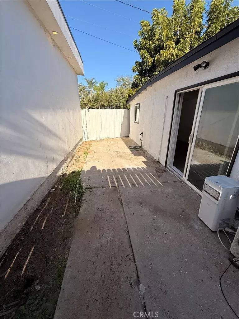 Property Photo:  5509 Crebs Avenue  CA 91356 
