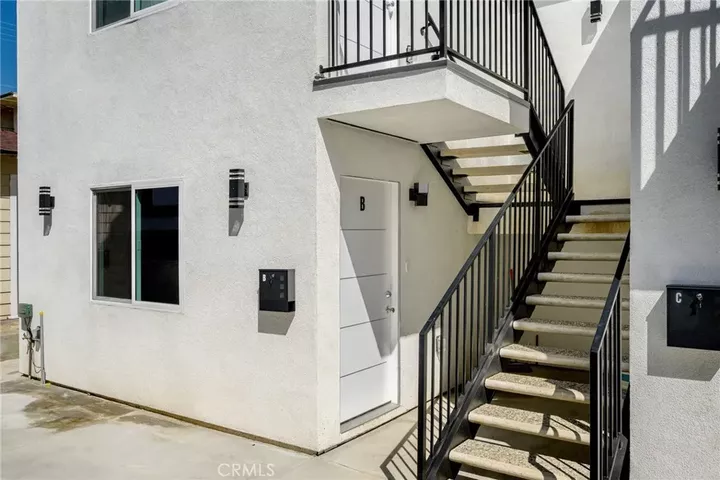 Property Photo: 1025 Linden Avenue B CA 91201