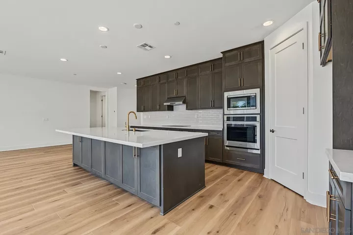 Property Photo: 3147 Smith Pl CA 92027