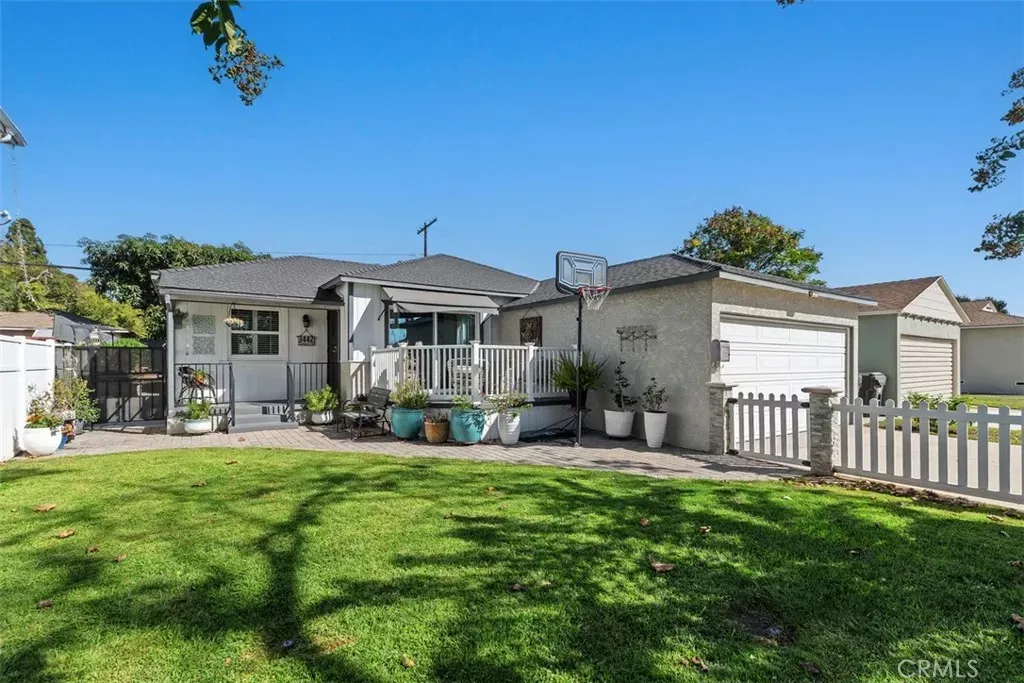 Property Photo: 3442 N Studebaker CA 90808