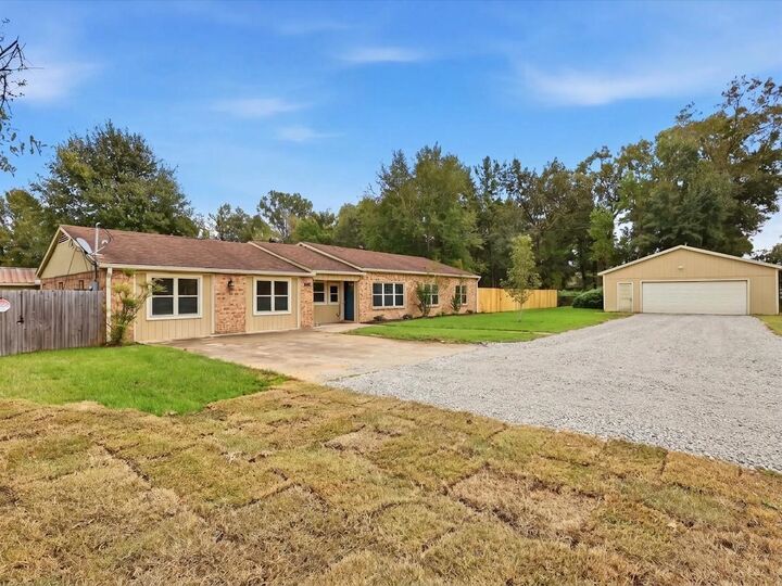 Property Photo:  416 Craft Ln.  TX 77632 