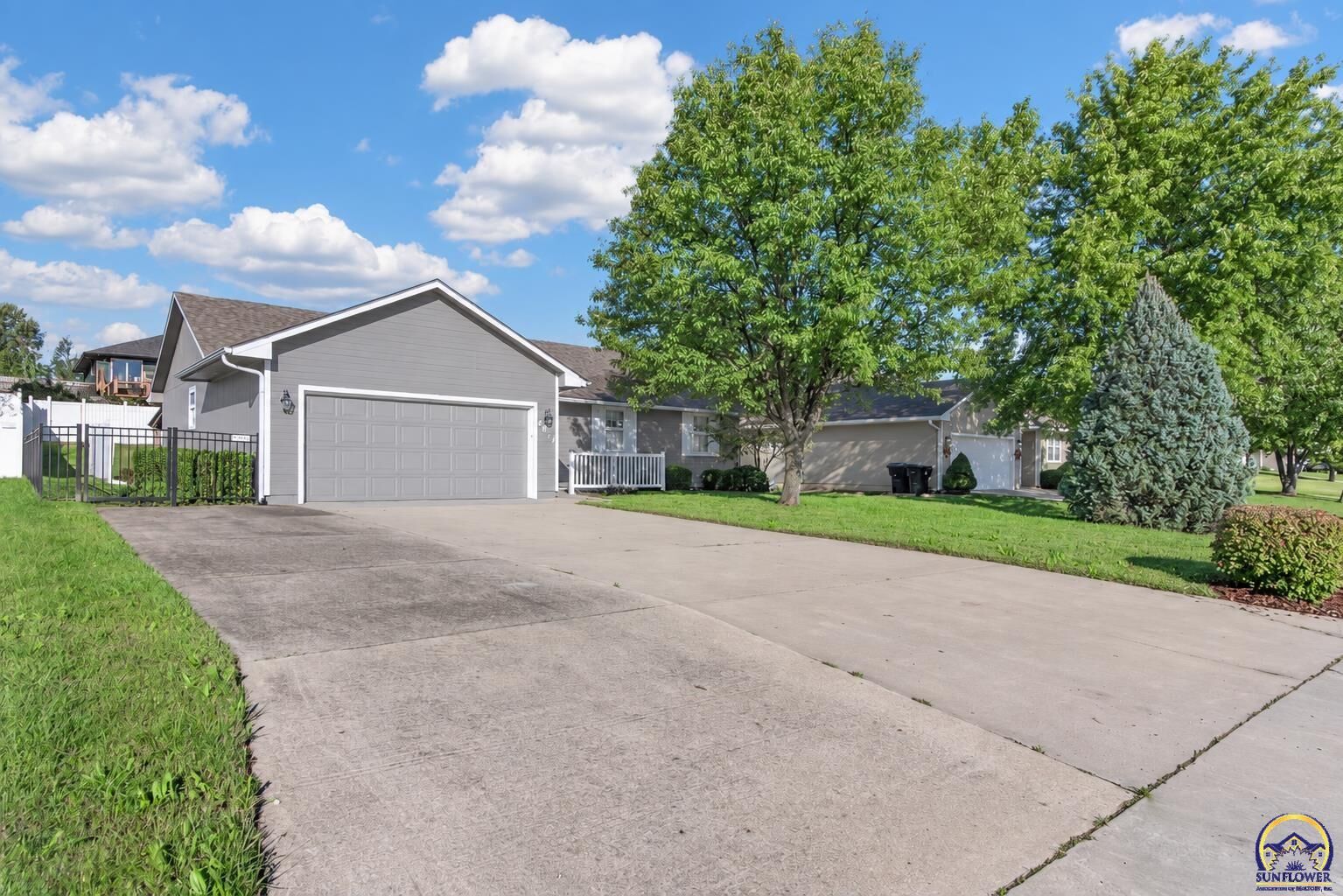 Property Photo:  4017 NW Fielding Ter  KS 66618 
