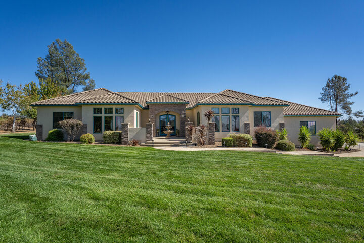 Property Photo:  18 Tuscan Drive  CA 95969 