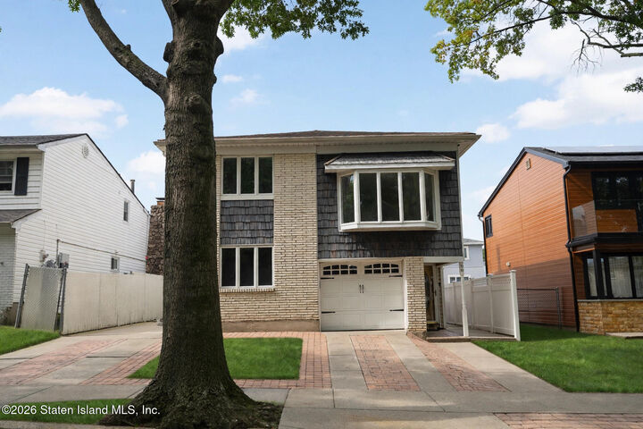 Property Photo: 66 Lyon Place NY 10314