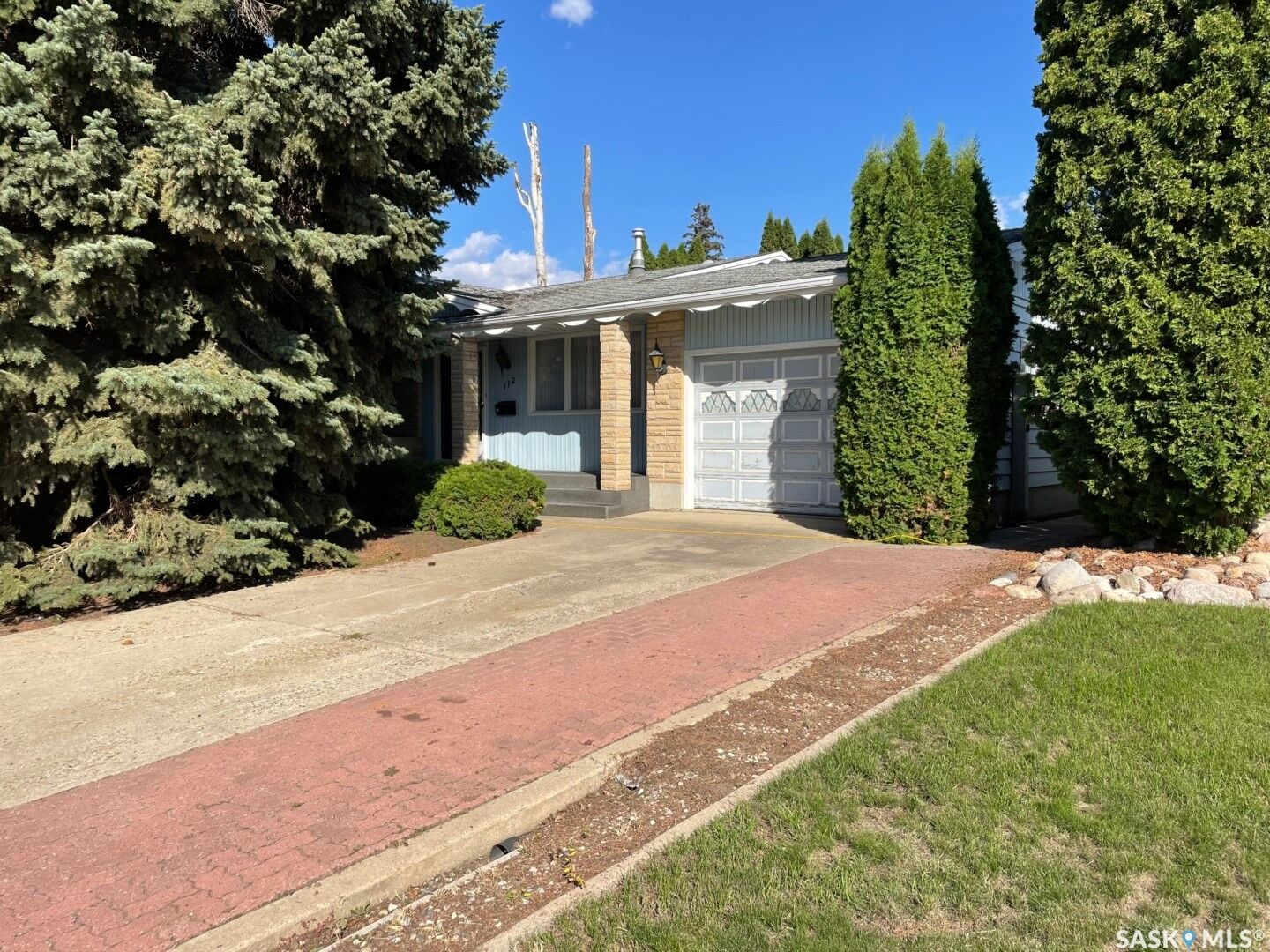 Property Photo:  112 Deborah Crescent  SK S7J 2W8 