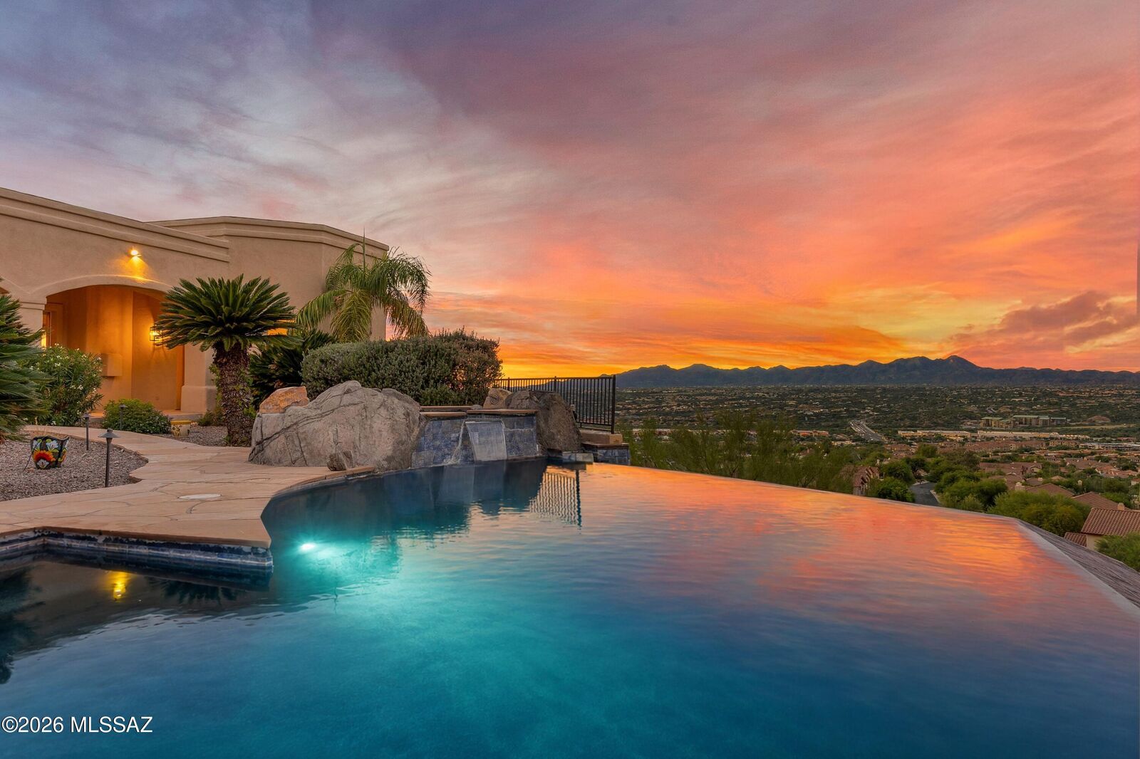 Property Photo:  10060 N La Reserve Drive  AZ 85737 