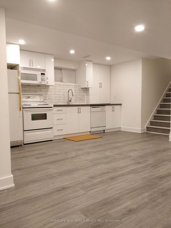 Property Photo:  1185 Woodbine Avenue Lower  ON M4C 4E1 