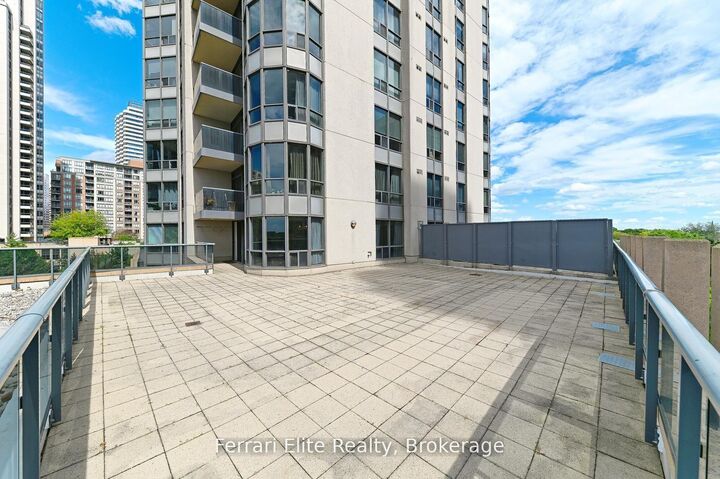 Property Photo:  10 Northtown Way 405  ON M2N 7L4 