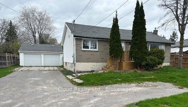 Property Photo:  