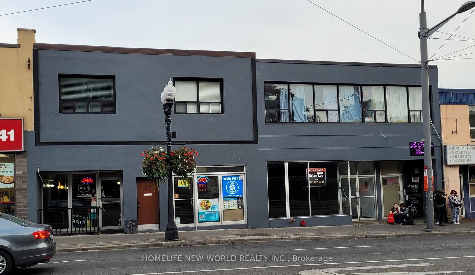 Property Photo:  1353 St Clair Avenue W 2nd Fl  ON M6E 1C5 