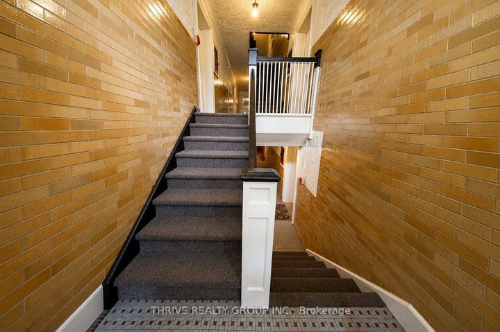 Property Photo:  50 Ridout Street S 32  ON N6C 3W6 