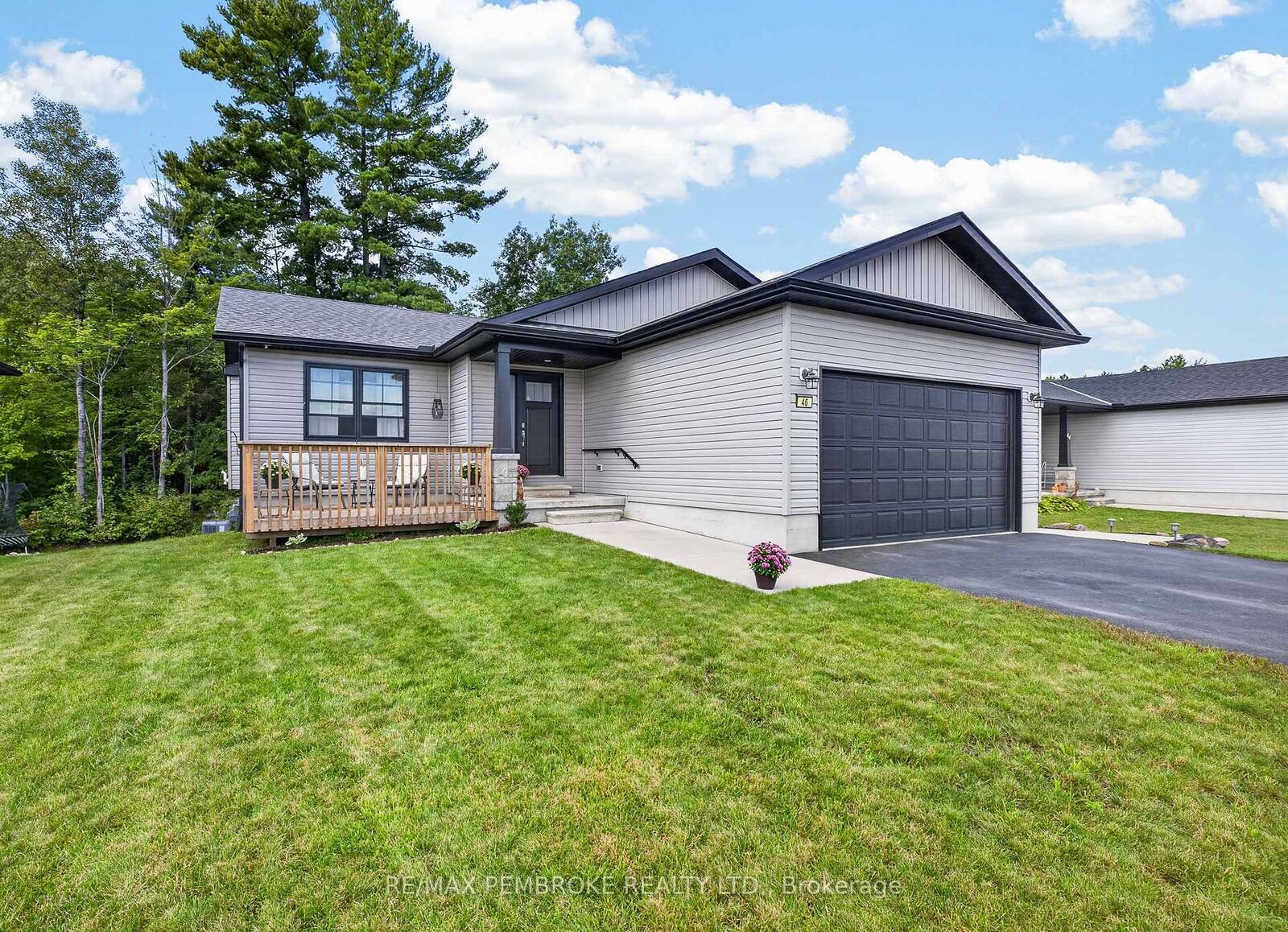 Property Photo:  46 Terrance Drive  ON K8H 0H3 