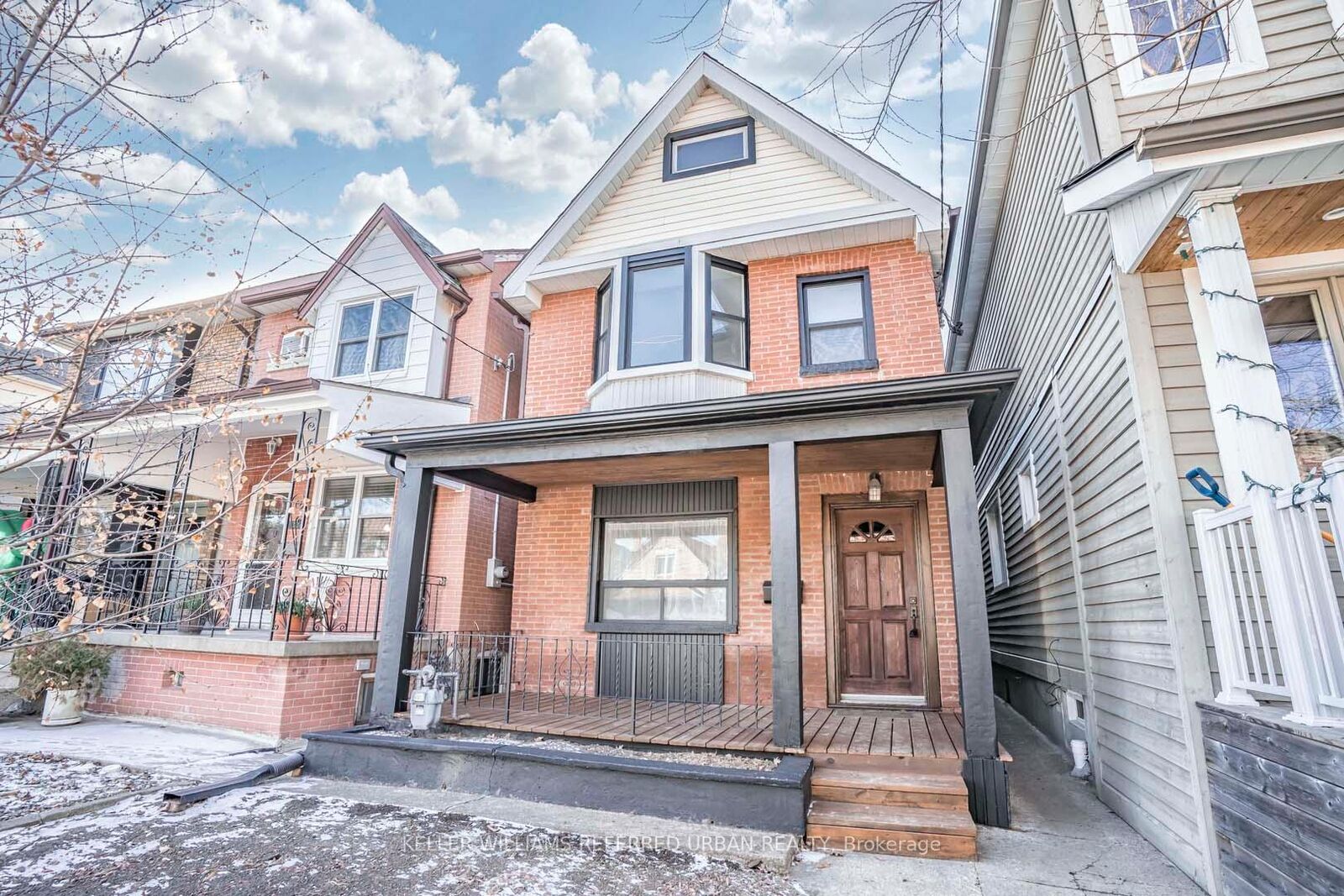 Property Photo:  226 Harvie Avenue Main  ON M6E 4K6 