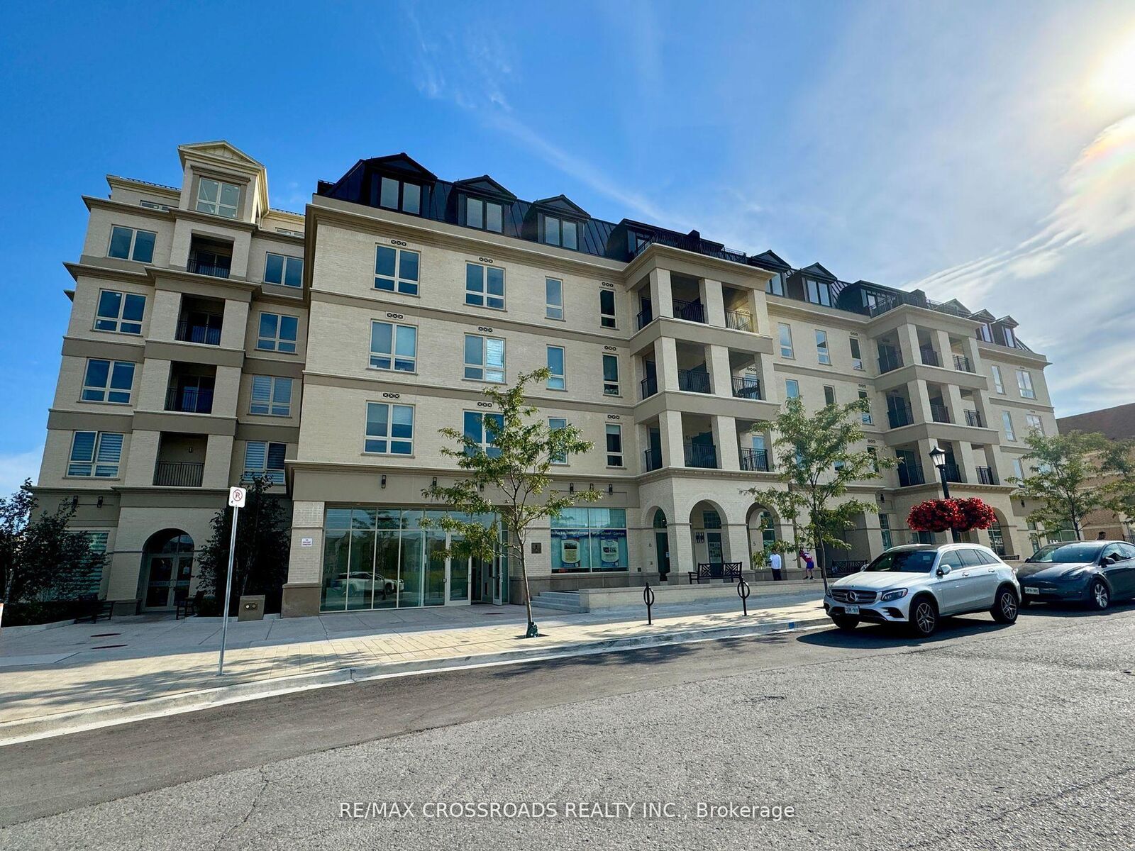 Property Photo:  101 Cathedral High Street 239  ON L6C 3L8 