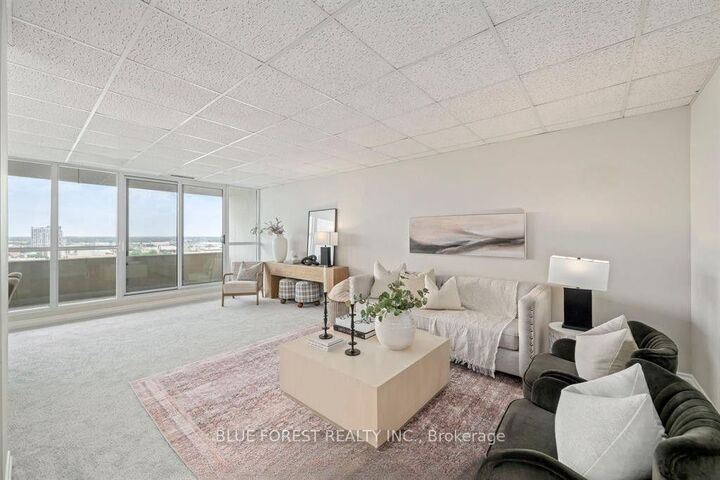 Property Photo: 389 Dundas Street 1901 ON N6B 3L5