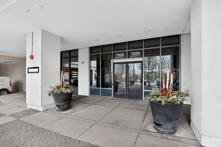 Property Photo:  7900 Bathurst Street 316  ON L4J 0J9 