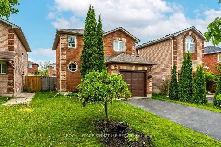 Photo de la propriété:  215 Turnbridge Road  ON L4M 6R6 