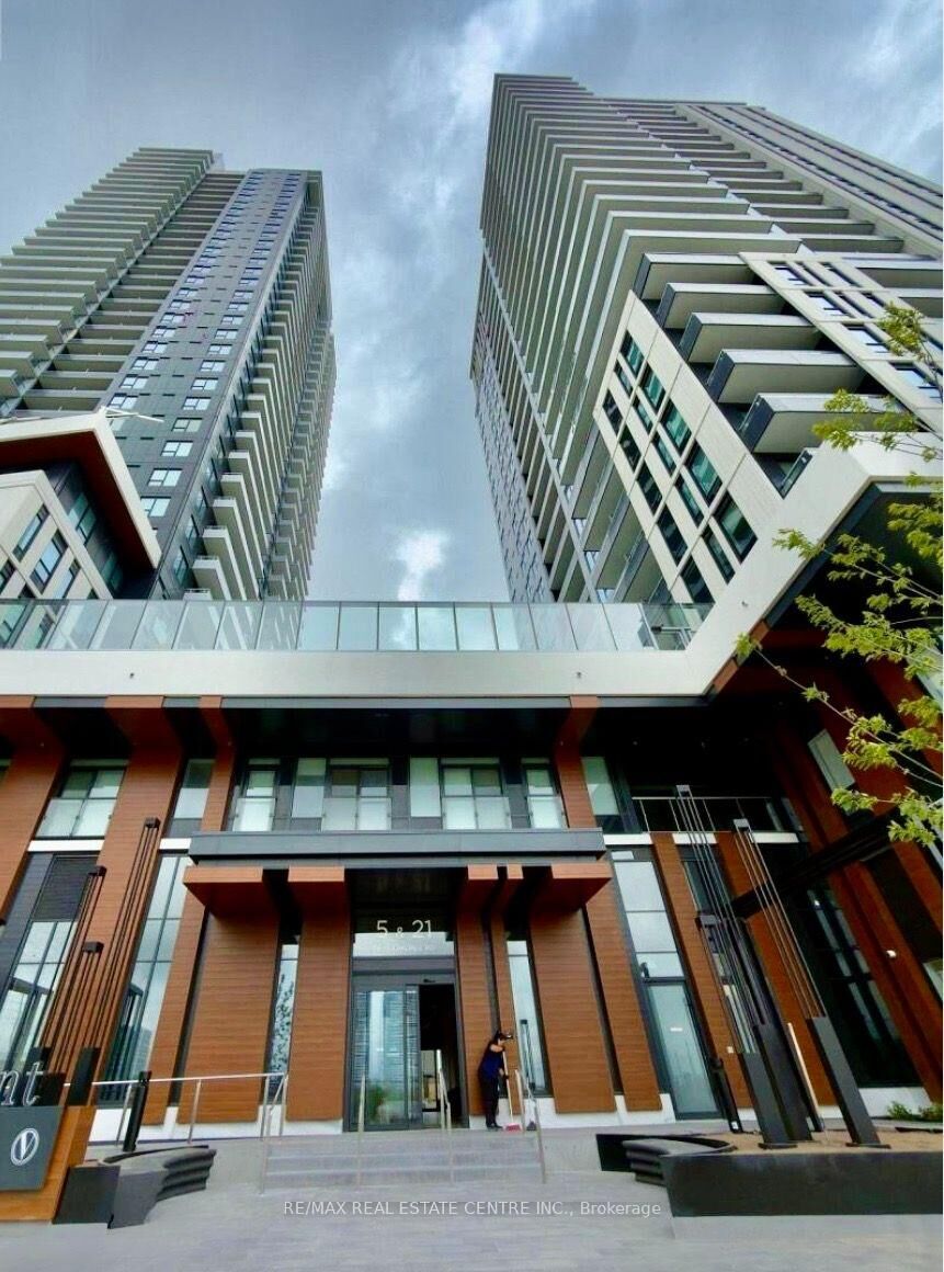 Property Photo:  21 Meadowvale Road 1102  ON L4K 0H6 