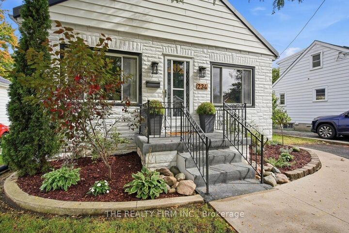 Property Photo:  234 St Julien Street  ON N5Z 2N3 