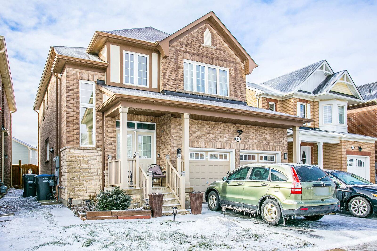 Property Photo:  88 Robert Parkinson Drive  ON L7A 0G2 