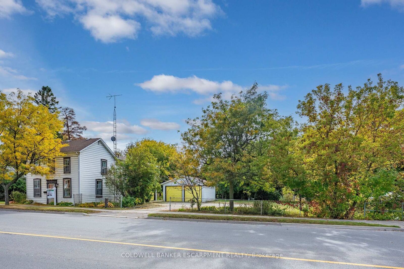 Property Photo:  76 Main Street N  ON L7J 1W2 
