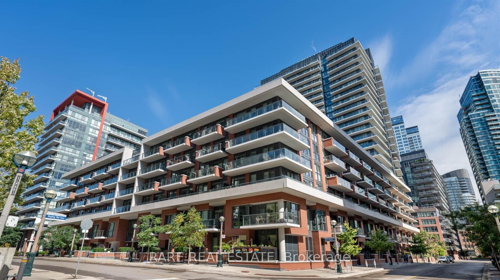 Photo de la propriété:  38 Iannuzzi Street 528  ON M5V 0E8 