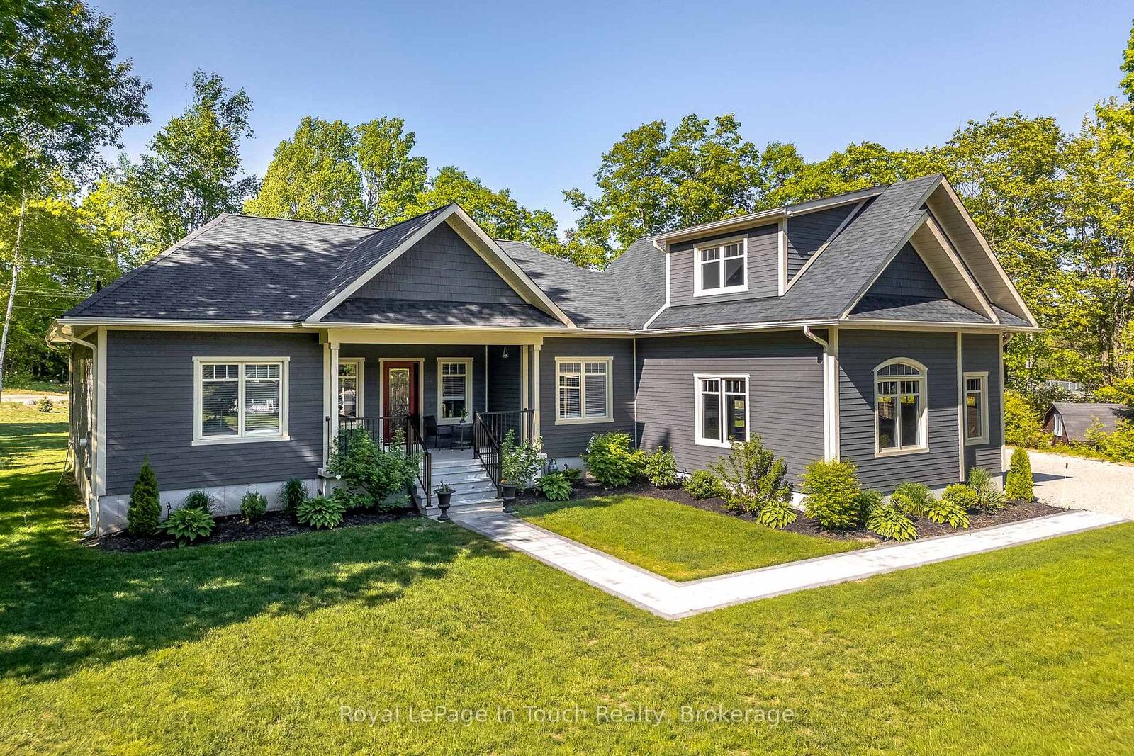 Property Photo:  55 Beaufort Crescent  ON L9M 0B8 