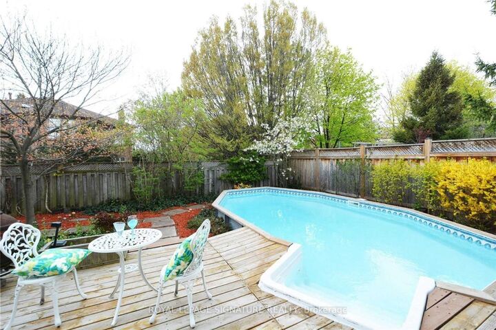 Property Photo:  1380 Windrush Drive  ON L6M 1W8 