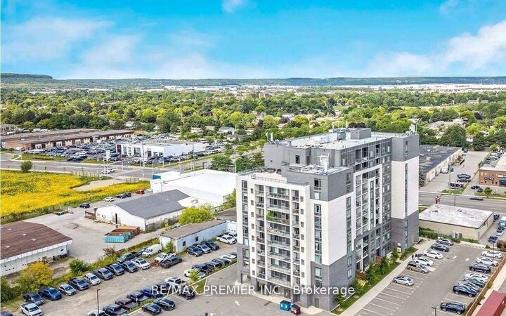Property Photo:  716 Main Street E 905  ON L9T 3P6 