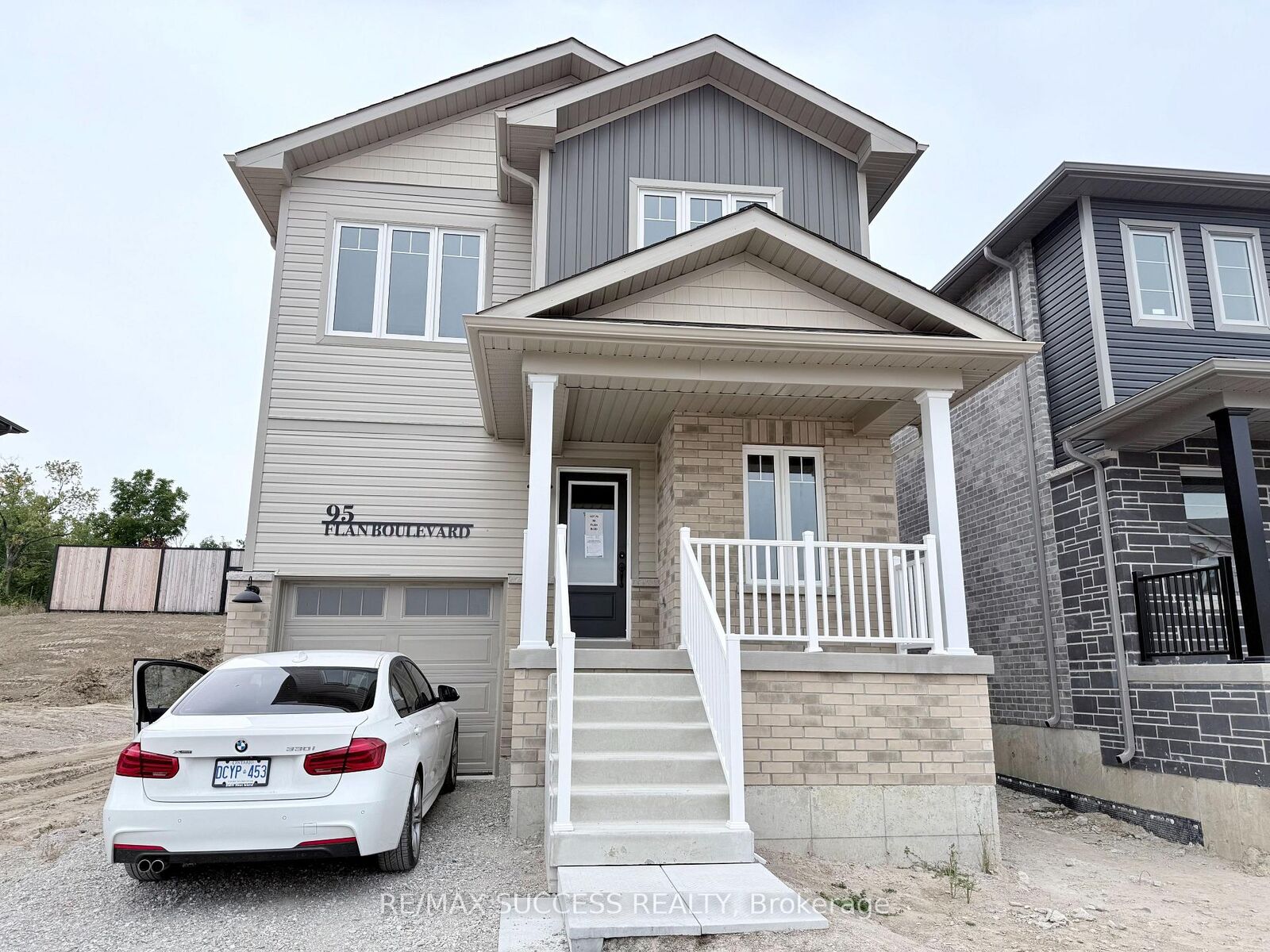 Property Photo:  95 Flan Boulevard  ON L9J 1C6 