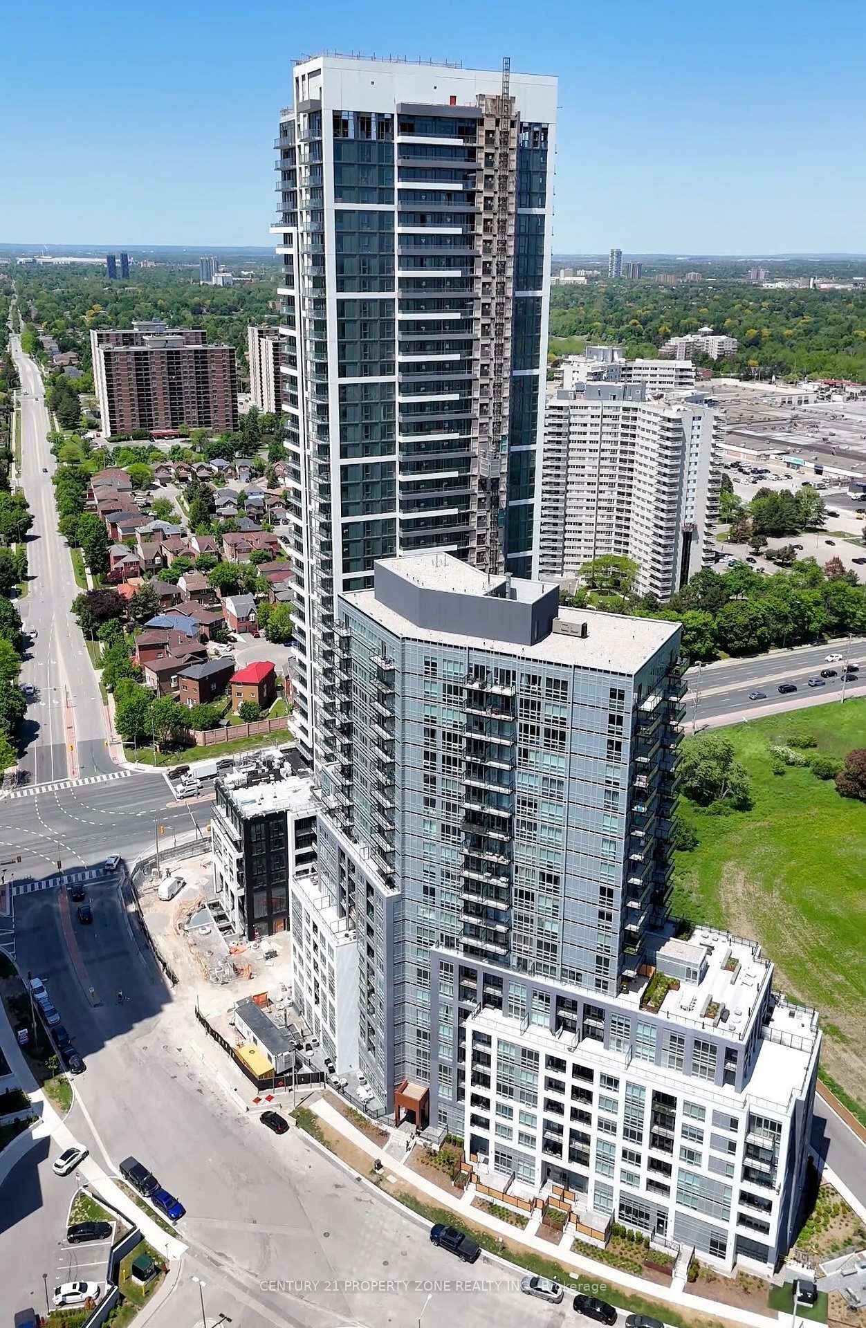 Property Photo:  209 Steels Avenue 209  ON L6Y 6L6 