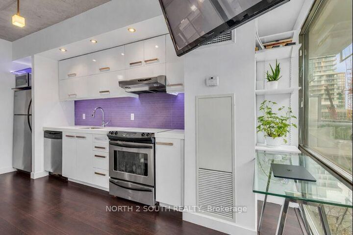 Property Photo:  55 Stewart Street 524  ON M5V 2V1 
